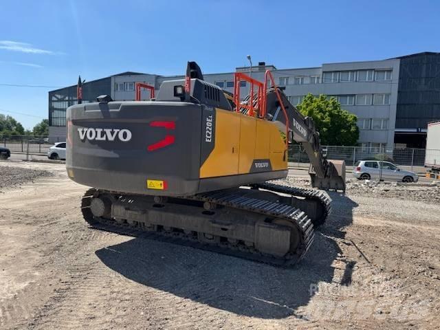 Volvo EC220EL Гусеничные экскаваторы