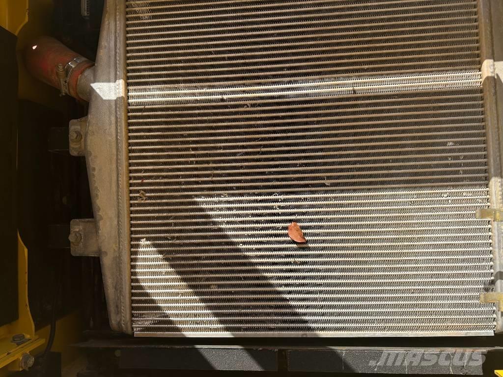 Komatsu PC 400-8 Гусеничные экскаваторы