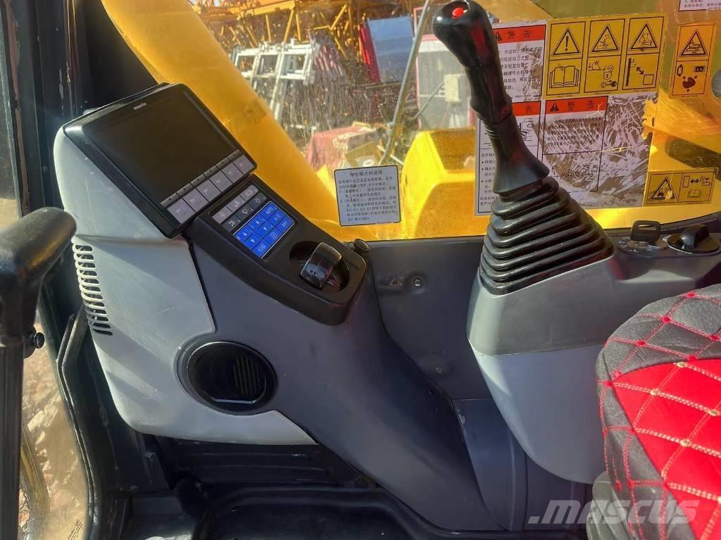 Komatsu PC 450 LC-8 Гусеничные экскаваторы