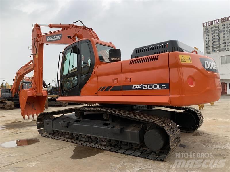 Doosan DX300 Гусеничные экскаваторы