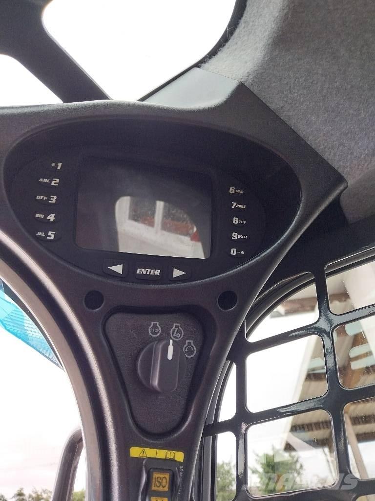 Bobcat T 450 Гусеничные фронтальные погрузчики