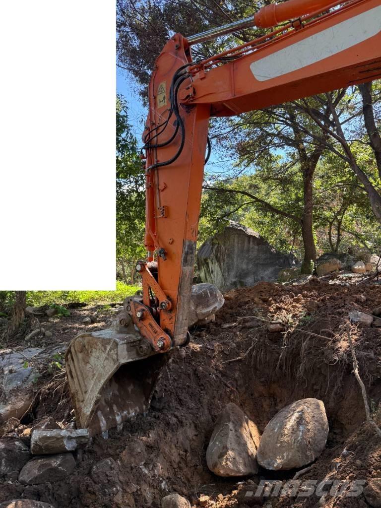 Doosan DX 220 LCA Гусеничные экскаваторы