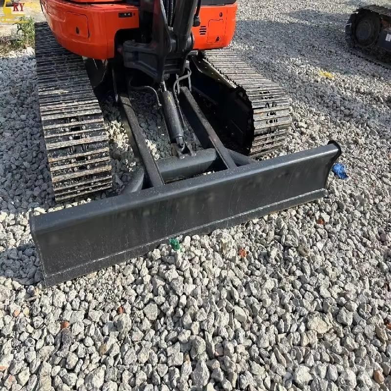 Kubota 163 Гусеничные экскаваторы