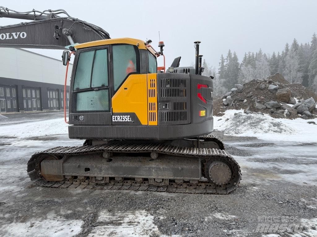 Volvo EC 235 EL Гусеничные экскаваторы