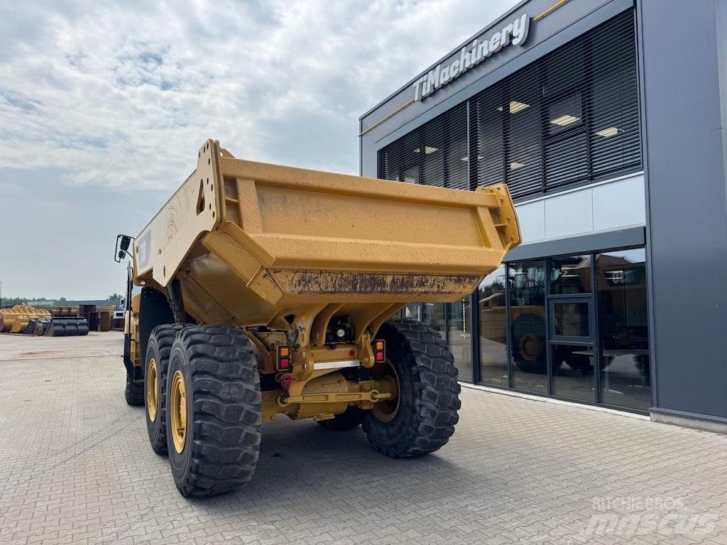 CAT 730 Шарнирно-сочленённые самосвалы