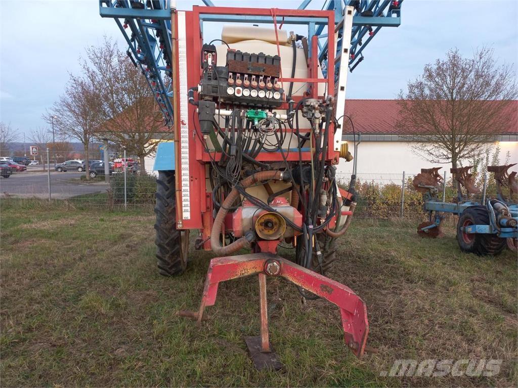 Holder IN 360 Прицепные опрыскиватели