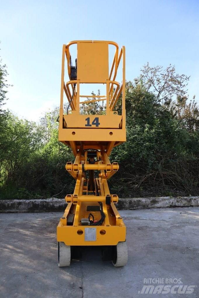Haulotte Compact 8 Ножничные подъемники