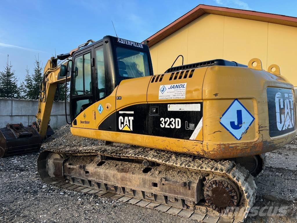 CAT 323 D L Гусеничные экскаваторы