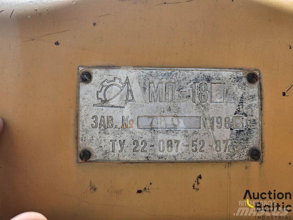  T - 130 Гусеничные бульдозеры
