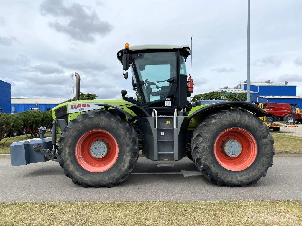 CLAAS Xerion 3800 Трактора