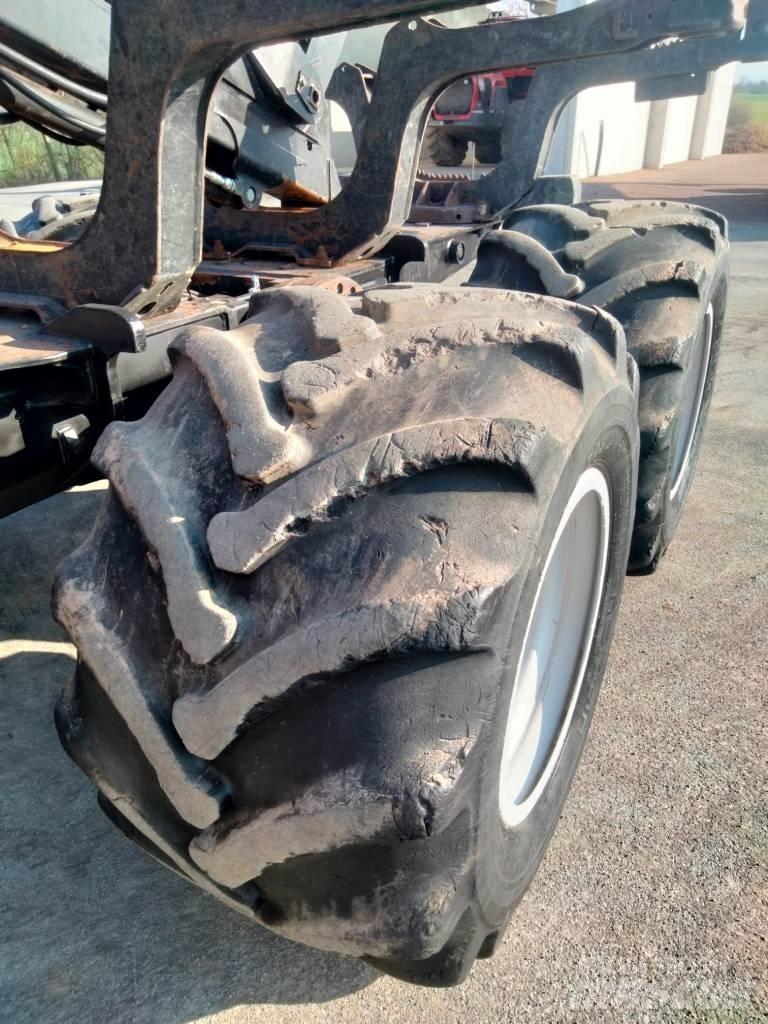 Komatsu 835 Форвардеры