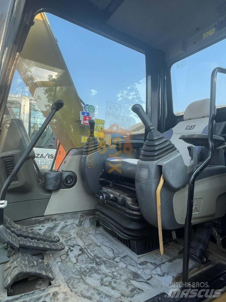 Komatsu PC 200-8 Гусеничные экскаваторы