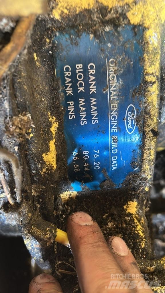New Holland 8060 Зерноуборочные комбайны