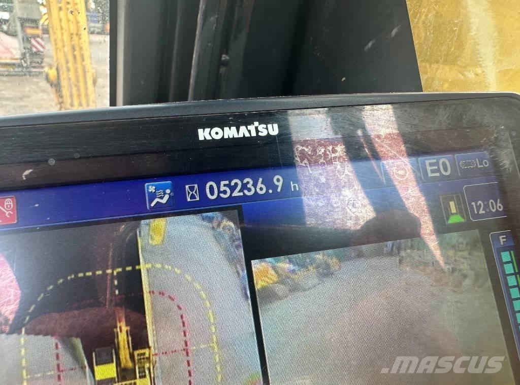 Komatsu PC 210 LC-11 Гусеничные экскаваторы