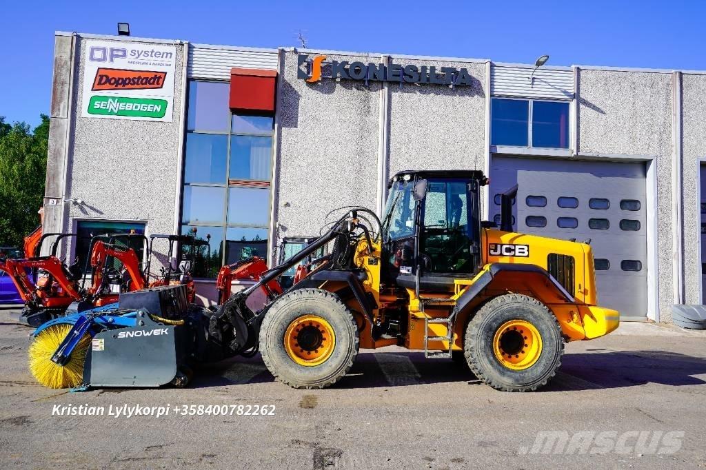 JCB 437HT Фронтальные погрузчики
