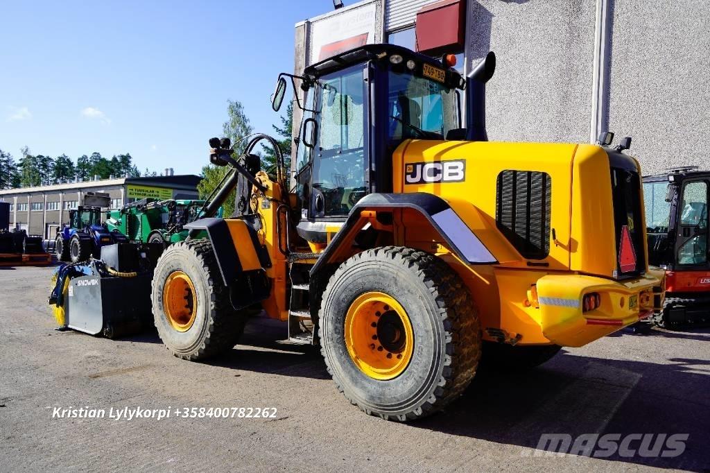 JCB 437HT Фронтальные погрузчики