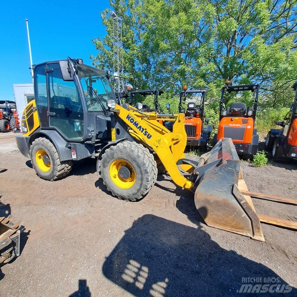 Komatsu WA70M Малые погрузчики