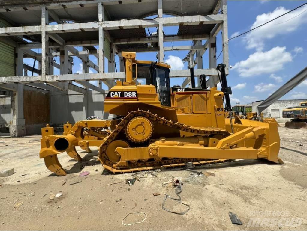 CAT D 8 R Гусеничные бульдозеры