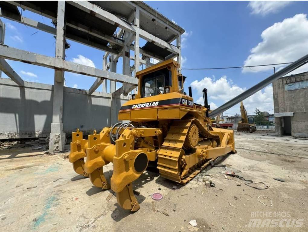 CAT D 8 R Гусеничные бульдозеры