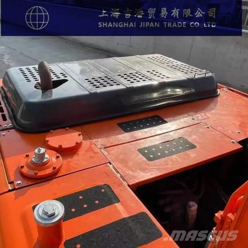Hitachi ZX 200 Гусеничные экскаваторы