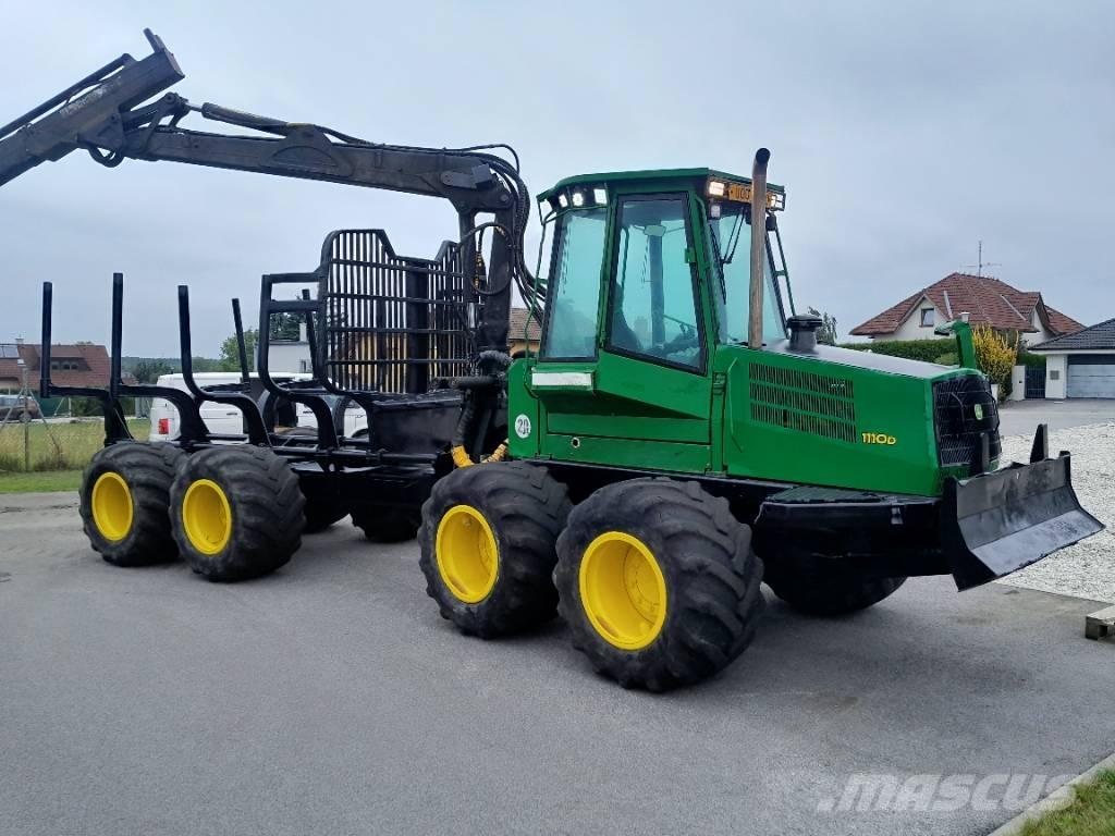 John Deere 1110 D Форвардеры