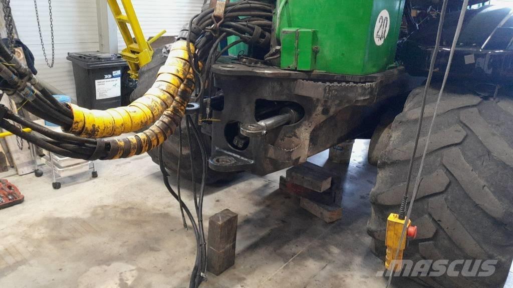 John Deere 1110 D Форвардеры