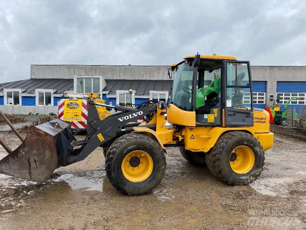 Volvo L 35 G Фронтальные погрузчики