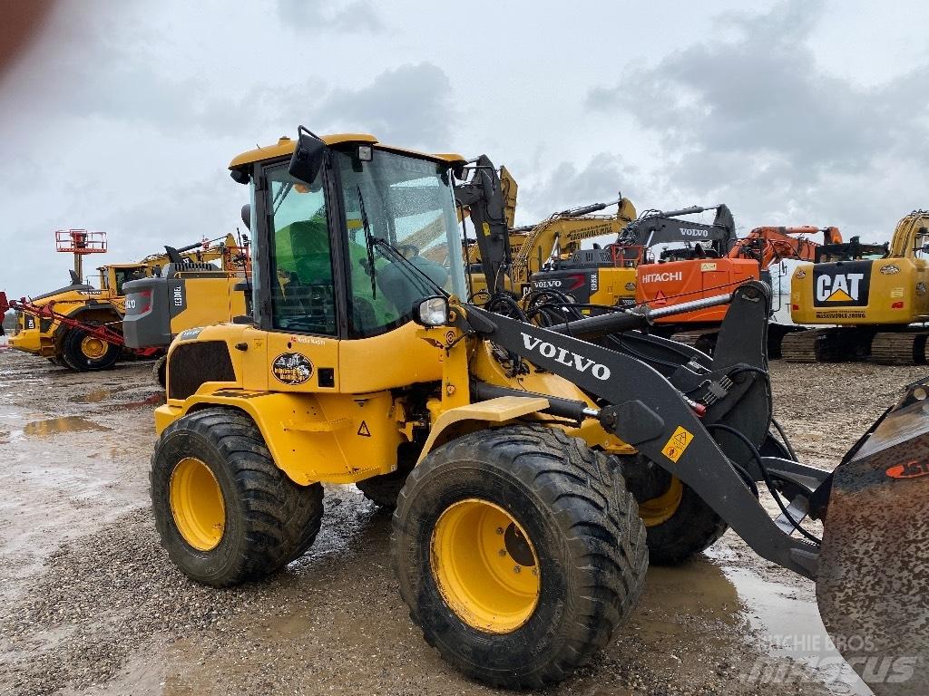 Volvo L 35 G Фронтальные погрузчики