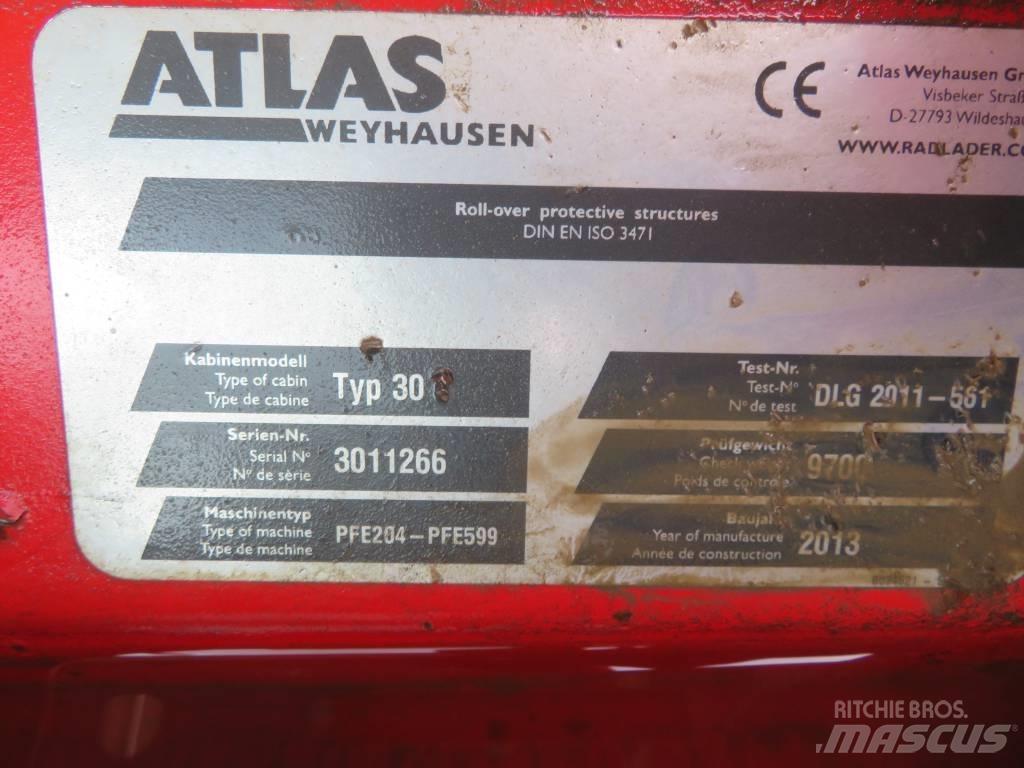 Atlas 65 Кабины и интерьер