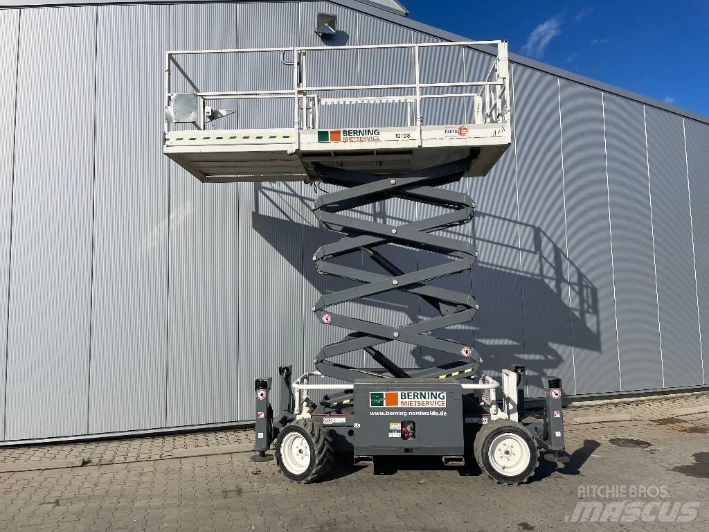 SkyJack SJ 6832 RTE Ножничные подъемники