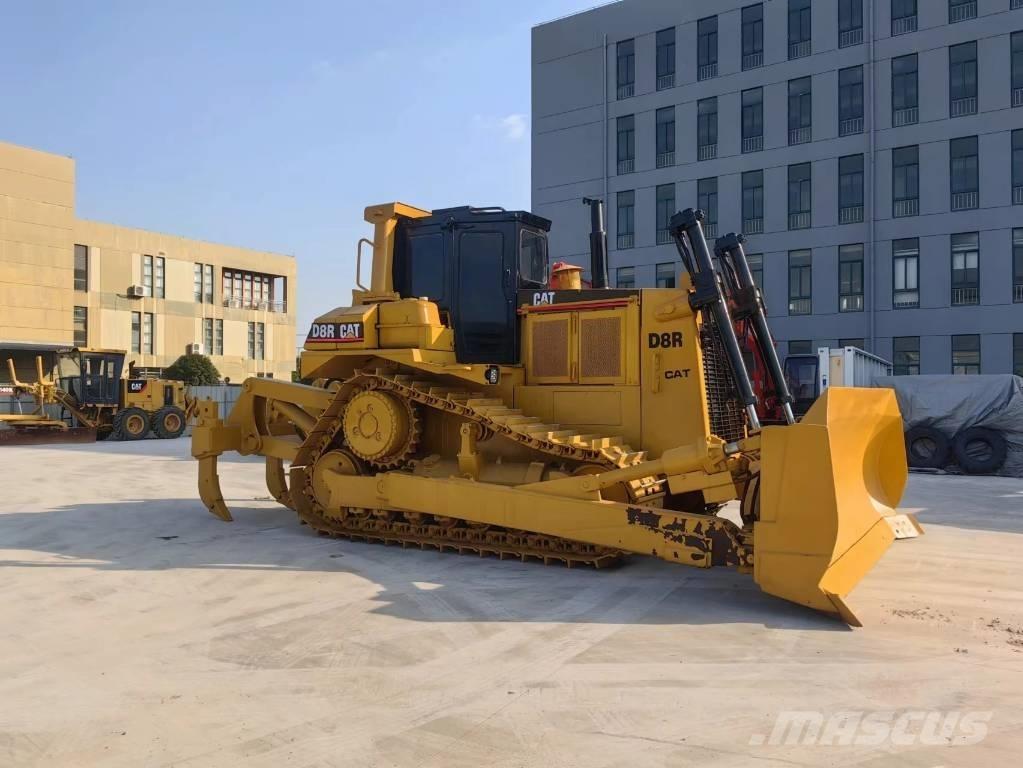 CAT D8R Гусеничные бульдозеры