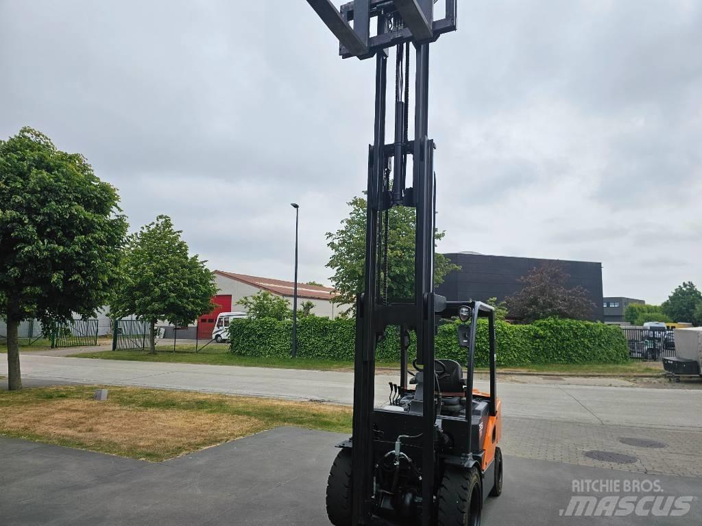 Doosan D 35 S-7 Дизельные погрузчики