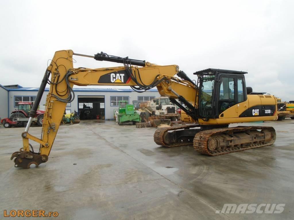 CAT 323 D Гусеничные экскаваторы
