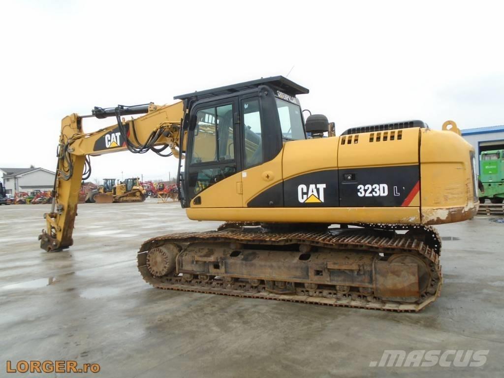 CAT 323 D Гусеничные экскаваторы