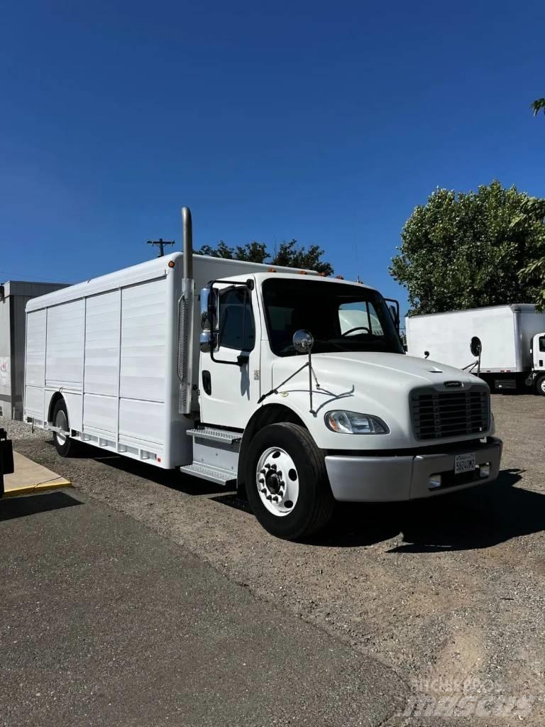 Freightliner M2 Грузовики для доставки напитков