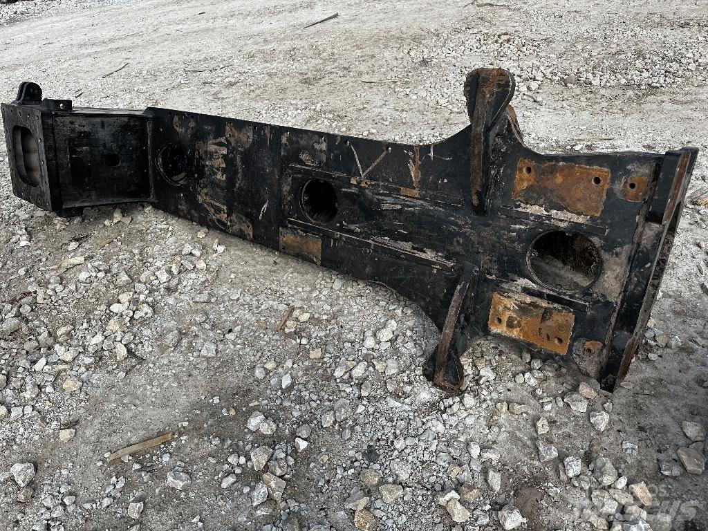 Komatsu 895 Ходовая часть и подвеска