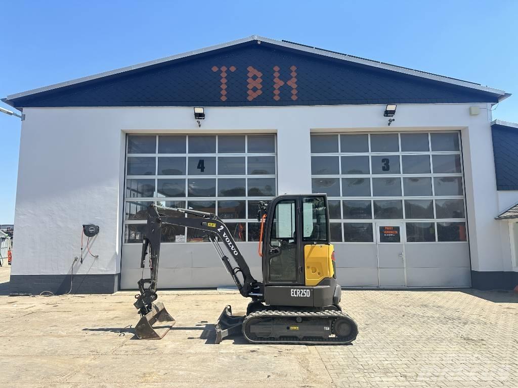 Volvo ECR 25 D Мини-экскаваторы