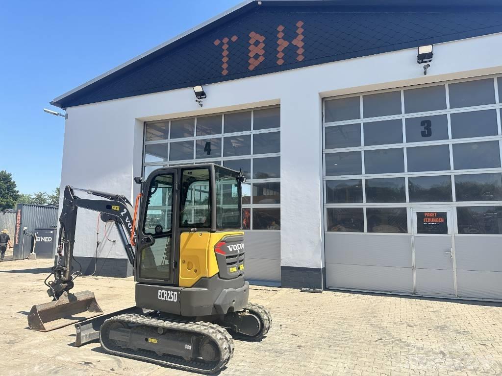Volvo ECR 25 D Мини-экскаваторы