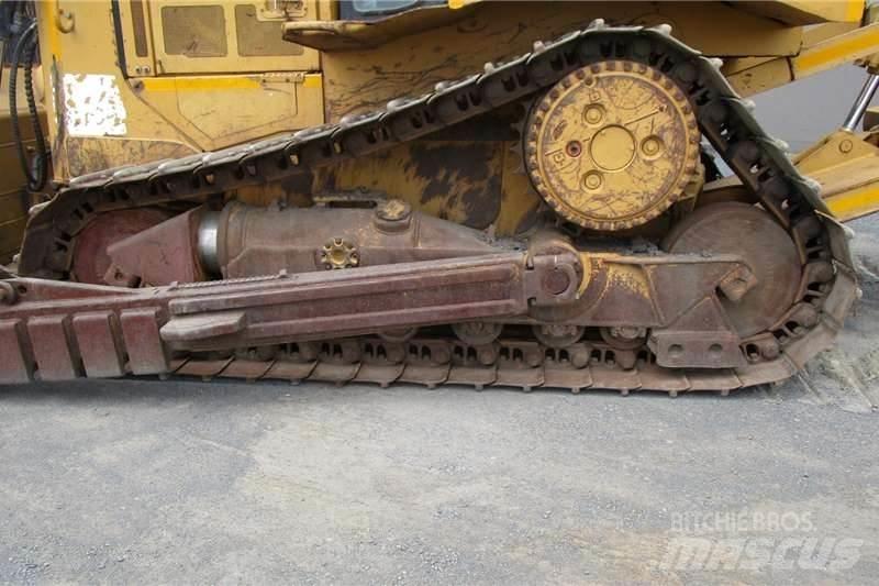 CAT D6R Гусеничные бульдозеры