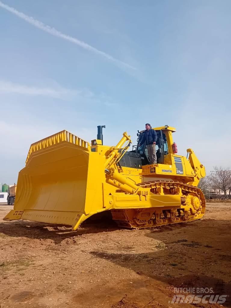 Komatsu D375AX Гусеничные бульдозеры