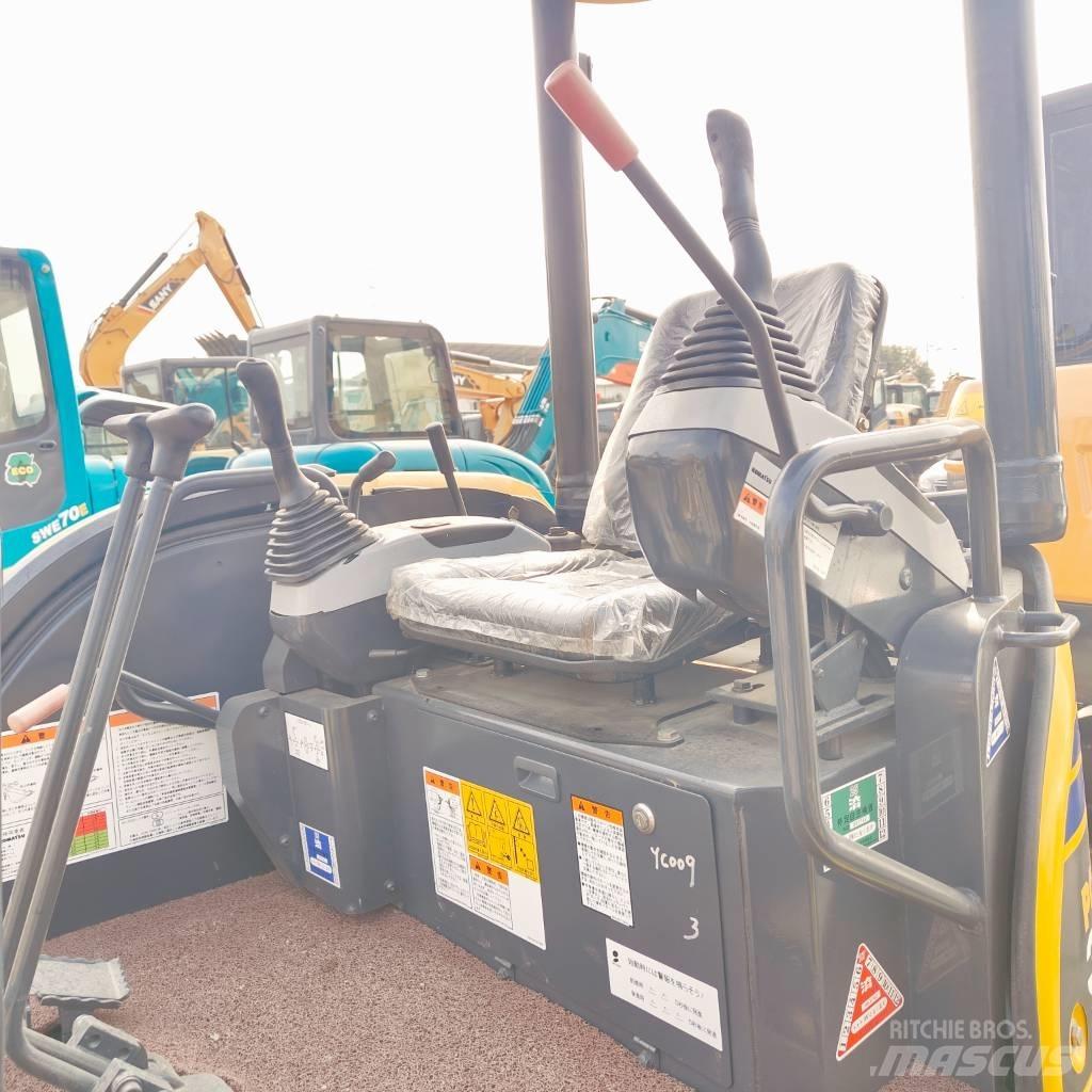 Komatsu PC30MR-3 Мини-экскаваторы