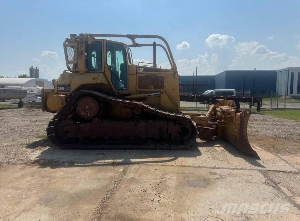 CAT D 6 N Гусеничные бульдозеры