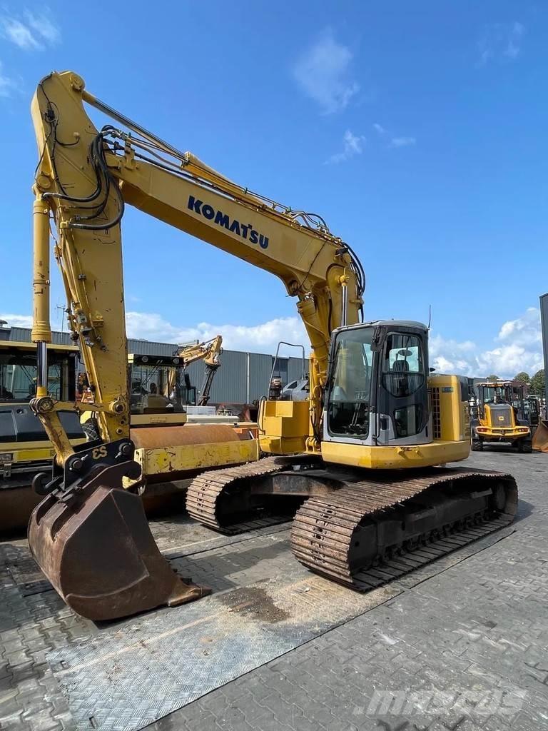 Komatsu PC228US-3 Гусеничные экскаваторы