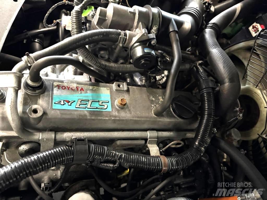 Cesab 10493 M325G Газовые погрузчики