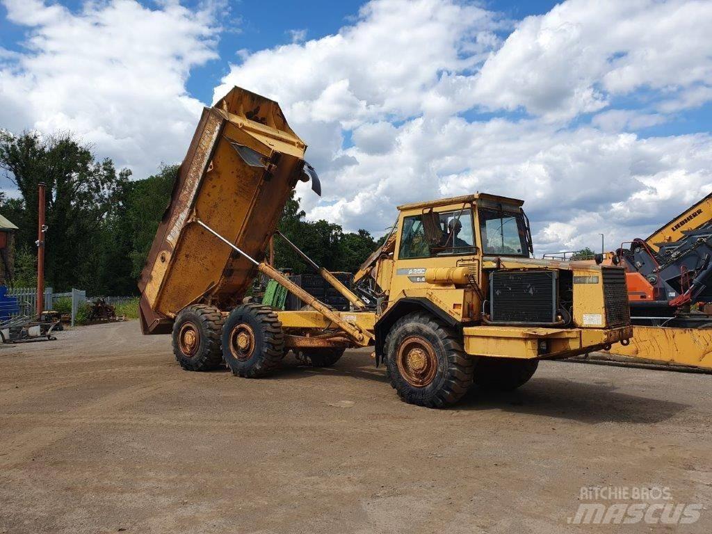 Volvo A 25 C Шарнирно-сочленённые самосвалы