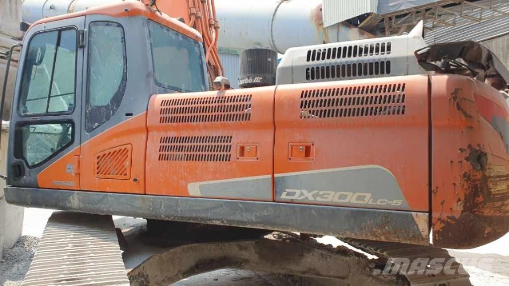 Doosan DX 300 LC-5 Гусеничные экскаваторы