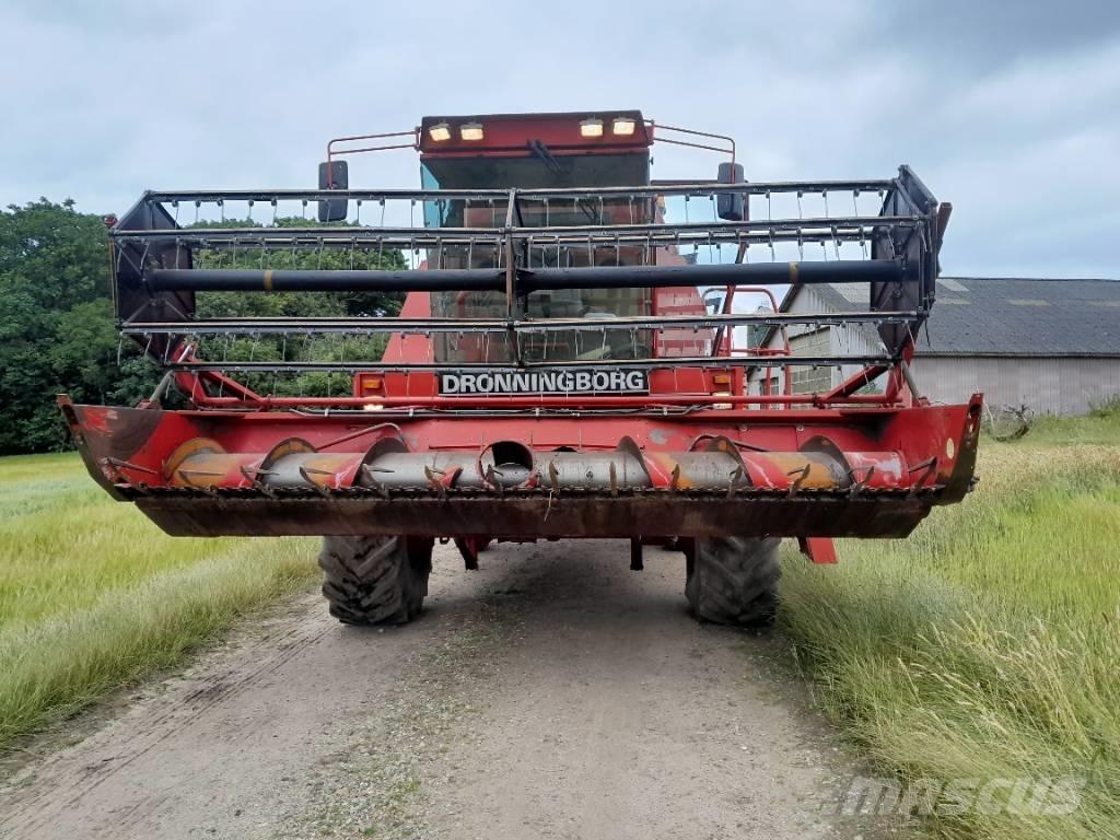 Dronningborg D 7500 Зерноуборочные комбайны