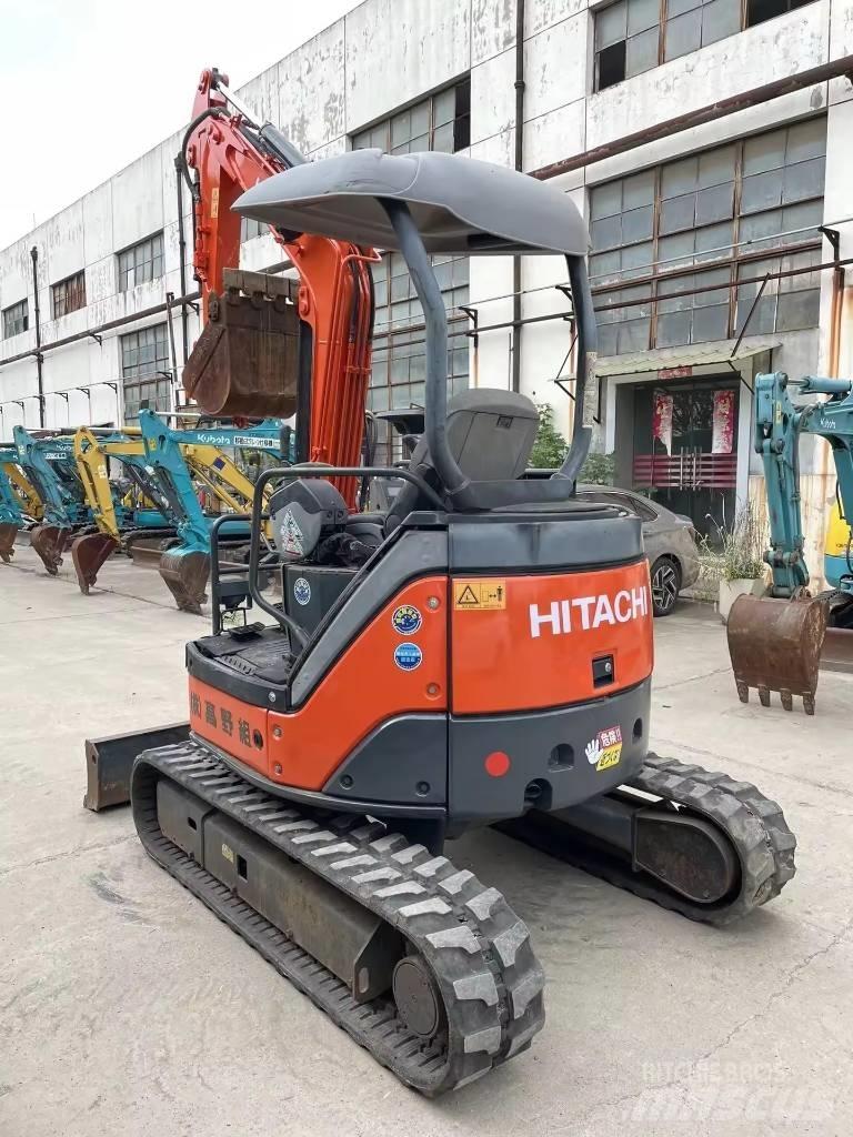 Hitachi ZX 30 U Мини-экскаваторы