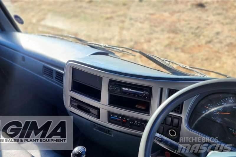 Nissan UD80 Специальные грузовики