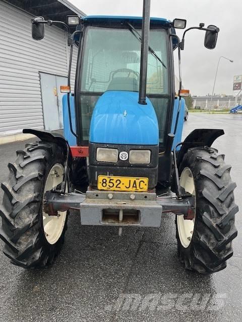 New Holland 5635 Трактора